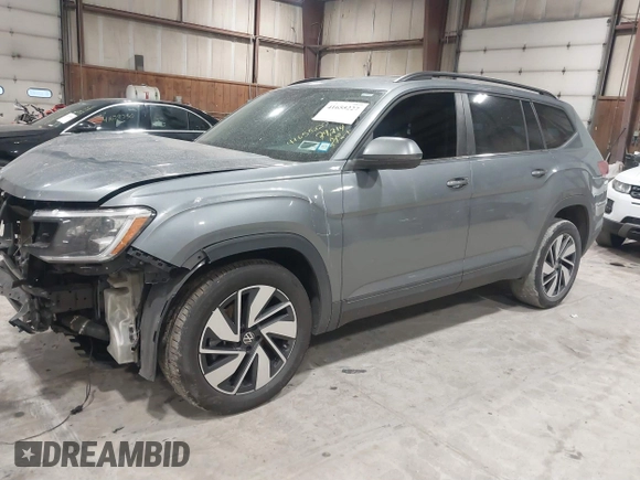 2024 Volkswagen Atlas SE with VIN 1V2HR2CA6RC534817, listed as a IAAI auction lot 41655227 with 39,214 mi miles and . Bid and sale history available at DreamBid. Image 2.