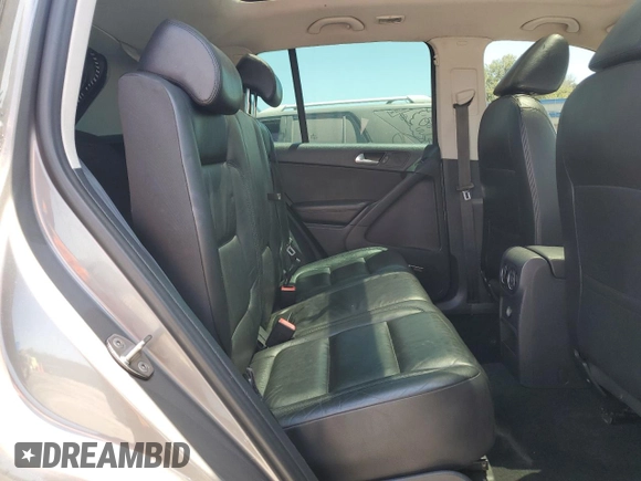 2011 Volkswagen Tiguan SE with VIN WVGBV7AX2BW561987, listed as a Copart auction lot 55385195 with 146,907 mi miles and Salvage Title. Bid and sale history available at DreamBid. Image 11.