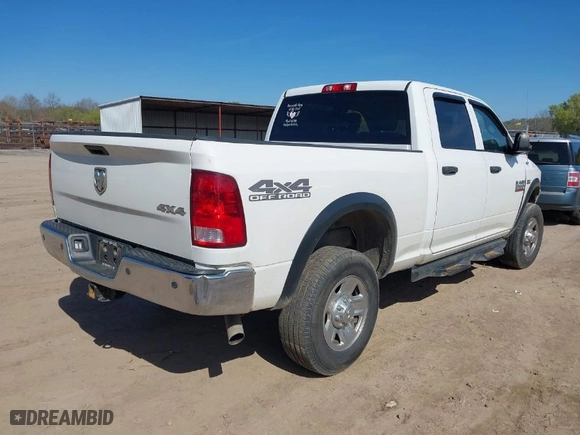 2018 Ram 2500 Tradesman with VIN 3C6UR5CJ1JG336382, listed as a IAAI auction lot 39077896 with 118,111 mi miles. Bid and sale history available at carsss.com. Image 4.