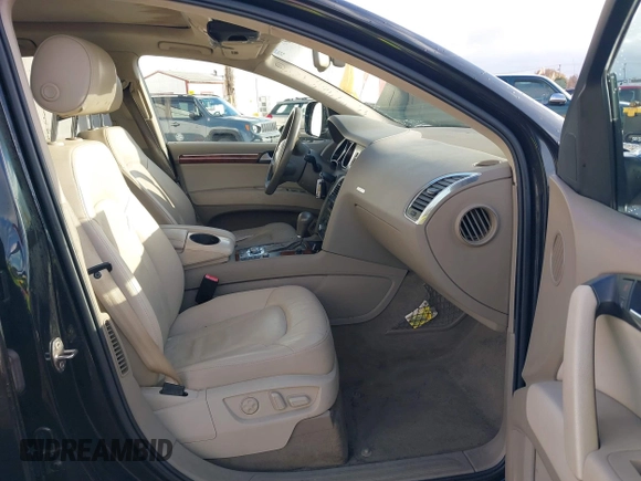 2009 Audi Q7 with VIN WA1AY74L89D010172, listed as a IAAI auction lot 40834281 with 183,081 mi miles. Bid and sale history available at carsss.com. Image 5.