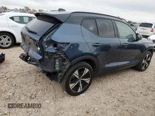 2022 Volvo XC40 Twin Plus z VIN YV4ED3UR0N2691608, wystawiony jako Copart lot #79759674 z przebiegiem 17 633 mil mil oraz Szkoda całkowita • Salvage title. Historia ofert i sprzedaży dostępna na DreamBid. Obrazek 3.