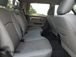 2017 Ram 2500 SLT z VIN 3C6UR5JL4HG721238, wystawiony jako Copart lot #62029205 z przebiegiem 100 187 mil mil oraz Szkoda całkowita • Salvage title. Historia ofert i sprzedaży dostępna na DreamBid. Obrazek 10.