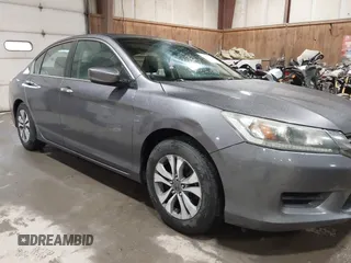 2014 Honda Accord LX z VIN 1HGCR2F32EA235082, wystawiony jako IAAI lot #42225758 z przebiegiem 132 832 mil mil oraz . Historia ofert i sprzedaży dostępna na DreamBid. Obrazek 19.
