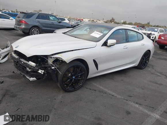 2023 BMW 8 Series 840i z VIN WBAGV2C02PCL77961, wystawiony jako IAAI lot #41156644 z przebiegiem 7059 mil mil oraz . Historia ofert i sprzedaży dostępna na DreamBid. Obrazek 17.