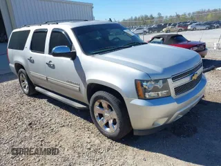 2014 Chevrolet Suburban LT with VIN 1GNSCJE06ER105294, listed as a IAAI auction lot 41687882 with 200,698 mi miles. Bid and sale history available at carsss.com. Image 1.