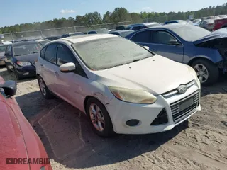 2013 Ford Focus SE with VIN 1FADP3K2XDL175069, listed as a IAAI auction lot 42030874 with 192,539 mi miles. Bid and sale history available at carsss.com. Image 1.