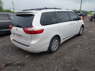 2017 Toyota Sienna XLE Auto Access Seat with VIN 5TDYZ3DC5HS881818, listed as a IAAI auction lot 42122771 with 101,982 mi miles and . Bid and sale history available at DreamBid. Image 4.
