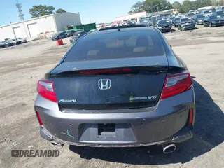 2016 Honda Accord Touring with VIN 1HGCT2B0XGA000686, listed as a IAAI auction lot 41888593 with 174,934 mi miles and . Bid and sale history available at DreamBid. Image 15.