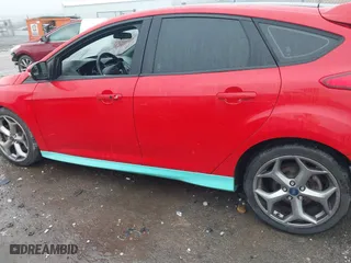 2015 Ford Focus ST with VIN 1FADP3L93FL224661, listed as a IAAI auction lot 41169980 with 113,283 mi miles. Bid and sale history available at carsss.com. Image 14.