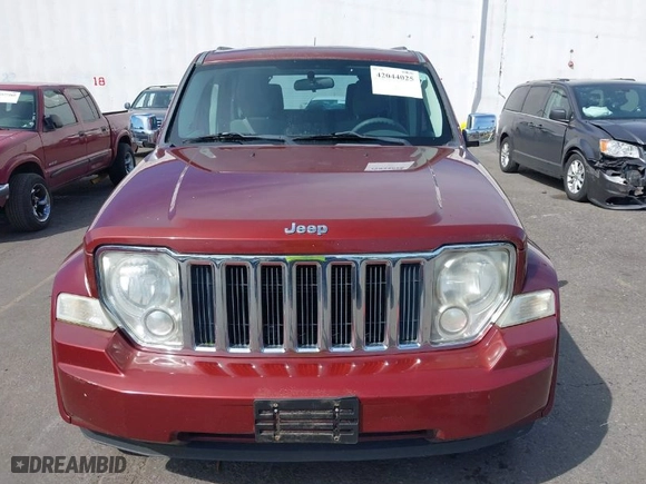 2008 Jeep Liberty Sport with VIN 1J8GN28K18W177532, listed as a IAAI auction lot 42044025 with 187,293 mi miles. Bid and sale history available at carsss.com. Image 6.