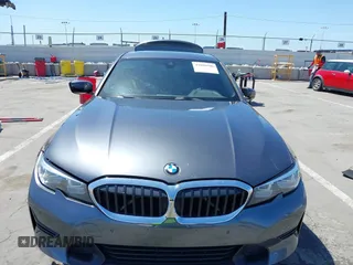 2020 BMW 3 Series 330i z VIN 3MW5R1J03L8B17207, wystawiony jako IAAI lot #42090508 z przebiegiem 105 982 mil mil oraz . Historia ofert i sprzedaży dostępna na DreamBid. Obrazek 12.