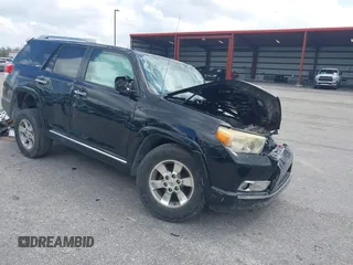 2010 Toyota 4Runner SR5 z VIN JTEZU5JRXA5009164, wystawiony jako IAAI lot #41913136 z przebiegiem 203 826 mil mil oraz . Historia ofert i sprzedaży dostępna na DreamBid. Obrazek 1.