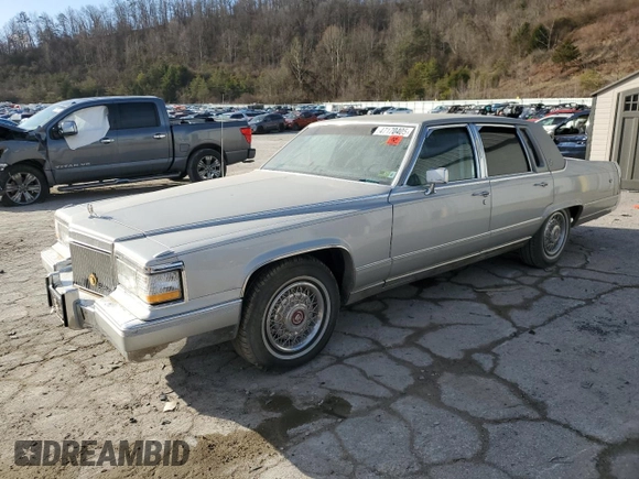 1990 Cadillac Brougham z VIN 1G6DW5476LR721785, wystawiony jako Copart lot #47170405 z przebiegiem Nie podano mil oraz Szkody całkowita. Historia ofert i sprzedaży dostępna na DreamBid. Obrazek 1.