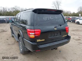 2003 Toyota Sequoia Limited with VIN 5TDBT48A23S164548, listed as a IAAI auction lot 41716216 with 224,658 mi miles. Bid and sale history available at carsss.com. Image 3.