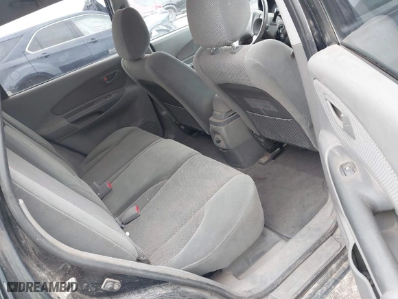 2008 Hyundai Tucson SE with VIN KM8JN72D38U767890, listed as a IAAI auction lot 41940900 with 170,080 mi miles. Bid and sale history available at carsss.com. Image 8.