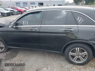 2022 Mercedes-Benz GLC 300 with VIN W1N0G8DB6NV391826, listed as a IAAI auction lot 42266256 with Not provided miles and . Bid and sale history available at DreamBid. Image 15.