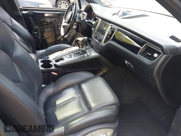 2015 Porsche Macan S with VIN WP1AB2A5XFLB63720, listed as a IAAI auction lot 42423527 with 118,636 mi miles and . Bid and sale history available at DreamBid. Image 5.