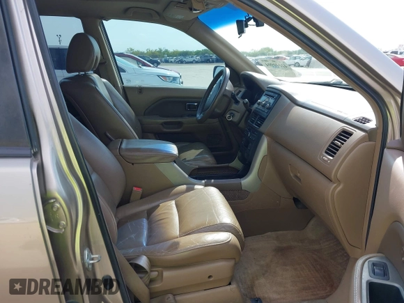 2006 Honda Pilot EX-L with VIN 5FNYF18586B028291, listed as a IAAI auction lot 42040904 with 217,038 mi miles and . Bid and sale history available at carsss.com. Image 5.