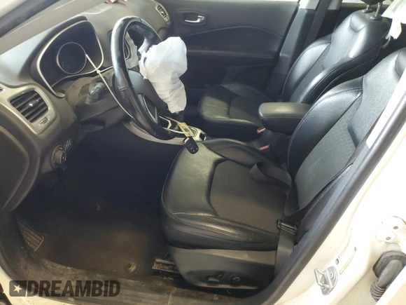 2019 Jeep Compass Latitude with VIN 3C4NJDBB6KT598559, listed as a Copart auction lot 58313545 with 70,022 mi miles and Salvage title. Bid and sale history available at DreamBid. Image 7.
