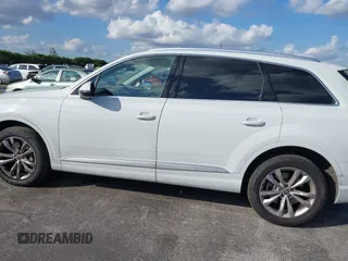 2017 Audi Q7 Premium Plus with VIN WA1LABF73HD018713, listed as a IAAI auction lot 41492243 with 112,928 mi miles. Bid and sale history available at carsss.com. Image 15.