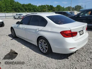 2017 BMW 3 Series 320i z VIN WBA8E1G3XHNU18555, wystawiony jako Copart lot #57665275 z przebiegiem Nie podano mil oraz Szkoda całkowita • Salvage title. Historia ofert i sprzedaży dostępna na DreamBid. Obrazek 2.