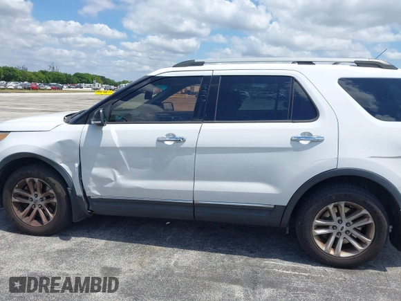 2014 Ford Explorer XLT with VIN 1FM5K7D88EGB27971, listed as a IAAI auction lot 42241622 with 198,422 mi miles and . Bid and sale history available at DreamBid. Image 15.