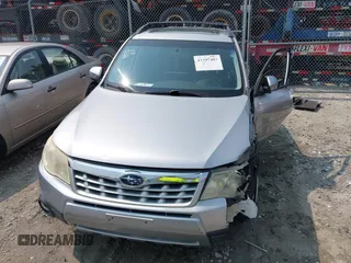 2013 Subaru Forester X Limited с VIN JF2SHAEC2DH441521, выставлен на аукционе IAAI как лот 42397403 с пробегом 130 000 миль миль и . История ставок и продаж доступна на DreamBid. Изображение 12.