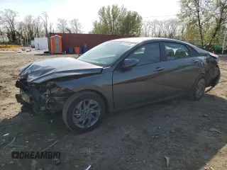 2024 Hyundai Elantra SEL z VIN KMHLM4DG2RU807783, wystawiony jako Copart lot #52619165 z przebiegiem 15 398 mil mil oraz Szkoda całkowita • Salvage title. Historia ofert i sprzedaży dostępna na DreamBid. Obrazek 1.
