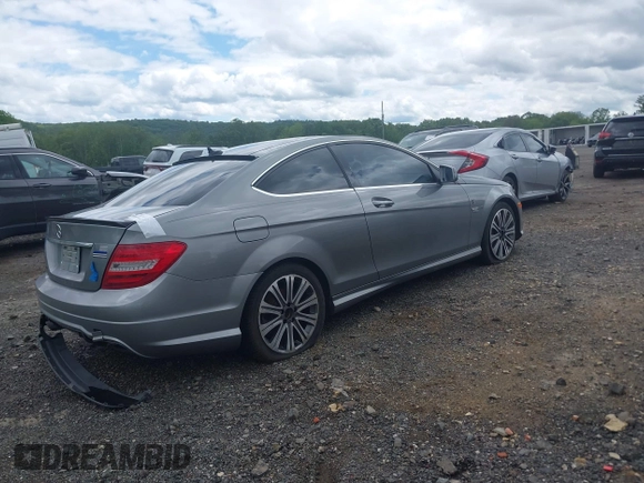 2012 Mercedes-Benz C 250 с VIN WDDGJ4HB5CF745892, выставлен на аукционе IAAI как лот 42347608 с пробегом 109 677 миль миль и . История ставок и продаж доступна на DreamBid. Изображение 4.