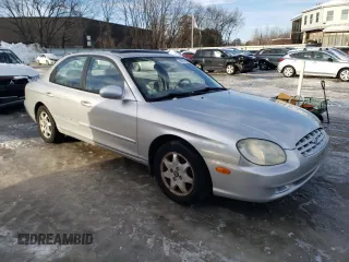 2000 Hyundai Sonata GLS with VIN KMHWF35V0YA224725, listed as a Copart auction lot 46110805 with 82,863 mi miles and Clean Title. Bid and sale history available at carsss.com. Image 4.