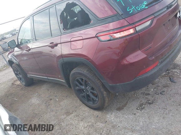 2025 Jeep Grand Cherokee Laredo z VIN 1C4RJHAG5S8657198, wystawiony jako IAAI lot #42146067 z przebiegiem 5186 mil mil oraz . Historia ofert i sprzedaży dostępna na DreamBid. Obrazek 14.