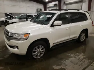 2016 Toyota Land Cruiser z VIN JTMCY7AJ8G4043932, wystawiony jako Copart lot #44205405 z przebiegiem 121 786 mil mil oraz Szkoda całkowita • Salvage title. Historia ofert i sprzedaży dostępna na DreamBid. Obrazek 1.