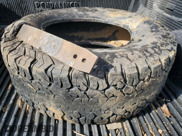 2001 Ford F-150 XL with VIN 1FTRX18L61NB63912, listed as a Copart auction lot 46839725 with 198,649 mi miles and Salvage Title. Bid and sale history available at carsss.com. Image 12.