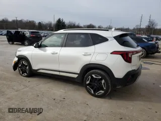 2024 Kia Seltos SX z VIN KNDETCA7XR7563829, wystawiony jako Copart lot #84300884 z przebiegiem 11 982 mil mil oraz Szkoda całkowita • Salvage title. Historia ofert i sprzedaży dostępna na DreamBid. Obrazek 2.