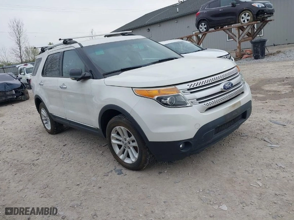 2011 Ford Explorer XLT with VIN 1FMHK8D84BGA42074, listed as a IAAI auction lot 42034146 with 142,569 mi miles. Bid and sale history available at carsss.com. Image 1.