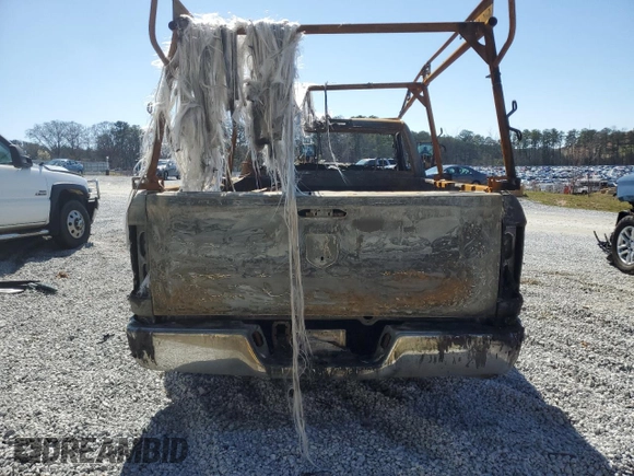 2017 Ram 1500 Tradesman z VIN 3C6JR6DT9HG631829, wystawiony jako Copart lot #48333395 z przebiegiem Nie podano mil oraz Nie do naprawy • Non repairable. Historia ofert i sprzedaży dostępna na DreamBid. Obrazek 6.