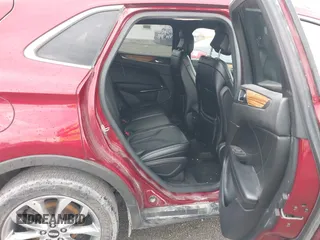 2015 Lincoln MKC z VIN 5LMCJ2A97FUJ06166, wystawiony jako IAAI lot #42098799 z przebiegiem 155 916 mil mil oraz . Historia ofert i sprzedaży dostępna na DreamBid. Obrazek 8.