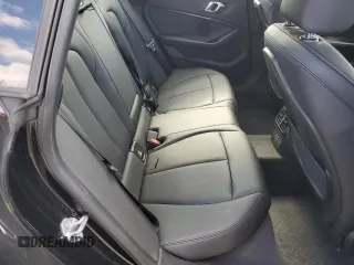2022 BMW 2 Series 228i xDrive z VIN WBA73AK01N7L23445, wystawiony jako Copart lot #47746645 z przebiegiem 25 483 mil mil oraz Szkoda całkowita • Salvage title. Historia ofert i sprzedaży dostępna na DreamBid. Obrazek 10.