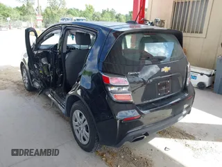 2020 Chevrolet Sonic LT z VIN 1G1JG6SB1L4135267, wystawiony jako IAAI lot #41717139 z przebiegiem 62 834 mil mil oraz . Historia ofert i sprzedaży dostępna na DreamBid. Obrazek 3.