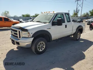 2005 Ford F-250 XL with VIN 1FTSX21Y15EC59370, listed as a Copart auction lot 52620765 with 124,584 mi miles and Salvage Title. Bid and sale history available at DreamBid. Image 1.
