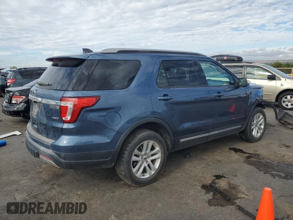 2019 Ford Explorer XLT z VIN 1FM5K8D8XKGA08921, wystawiony jako Copart lot #61784075 z przebiegiem 113 954 mil mil oraz Szkoda całkowita • Salvage title. Historia ofert i sprzedaży dostępna na DreamBid. Obrazek 3.