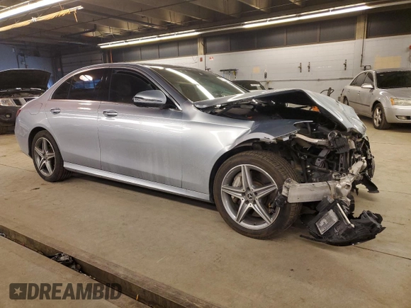 2018 Mercedes-Benz E-Class E 300 with VIN WDDZF4JBXJA476397, listed as a Copart auction lot 44720865 with 48,098 mi miles and Salvage Title. Bid and sale history available at carsss.com. Image 4.