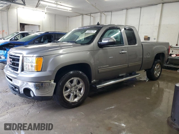 2013 GMC Sierra 1500 SLE z VIN 1GTR1VE01DZ119543, wystawiony jako Copart lot #44995275 z przebiegiem 153 280 mil mil oraz Szkoda całkowita • Salvage title. Historia ofert i sprzedaży dostępna na DreamBid. Obrazek 1.