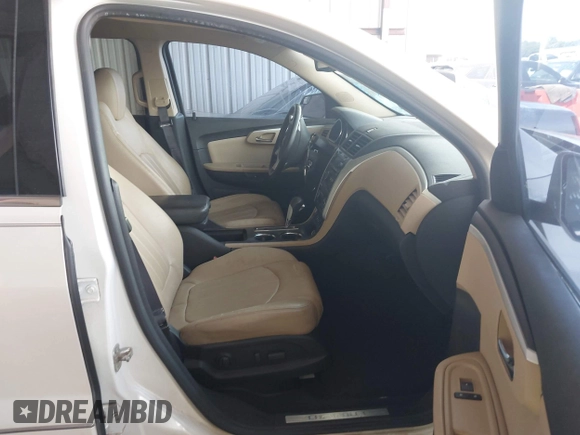 2011 Chevrolet Traverse LTZ z VIN 1GNKRLEDXBJ326016, wystawiony jako IAAI lot #42260167 z przebiegiem 163 447 mil mil oraz . Historia ofert i sprzedaży dostępna na DreamBid. Obrazek 5.