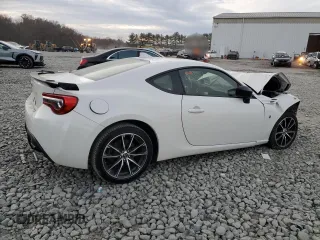 2018 Toyota 86 GT with VIN JF1ZNAE18J8701782, listed as a Copart auction lot 81122124 with 0 mi miles and Salvage Title. Bid and sale history available at carsss.com. Image 3.