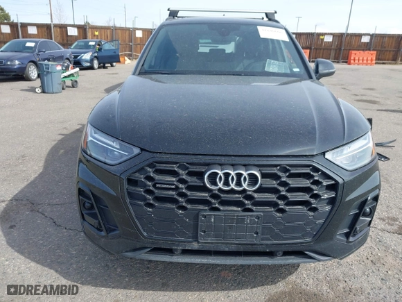 2025 Audi Q5 S line Premium with VIN WA1GAAFY9S2021963, listed as a IAAI auction lot 41840606 with 6,900 mi miles. Bid and sale history available at carsss.com. Image 13.