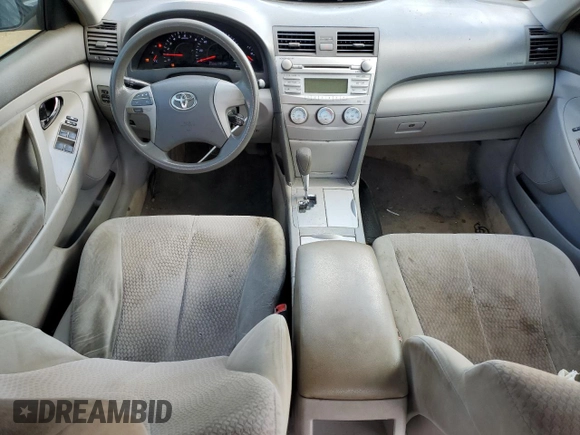 2011 Toyota Camry LE z VIN 4T1BF3EK7BU128665, wystawiony jako Copart lot #78161054 z przebiegiem 219 457 mil mil oraz Szkoda całkowita • Salvage title. Historia ofert i sprzedaży dostępna na DreamBid. Obrazek 8.