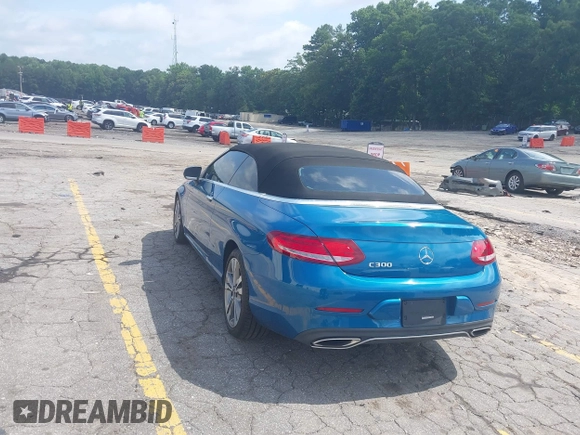 2018 Mercedes-Benz C 300 with VIN WDDWK4JB4JF617868, listed as a IAAI auction lot 42517376 with 175,853 mi miles and . Bid and sale history available at DreamBid. Image 3.