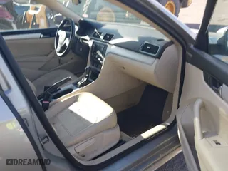 2013 Volkswagen Passat TDI SE with VIN 1VWBN7A34DC103273, listed as a IAAI auction lot 42051516 with 105,607 mi miles. Bid and sale history available at carsss.com. Image 5.