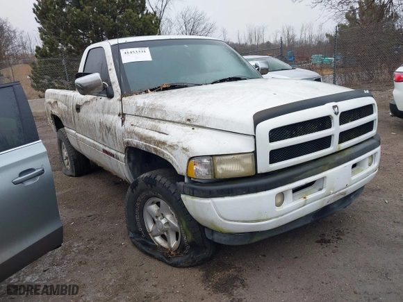 1996 Dodge Ram 1500 with VIN 1B7HF16Y5TS648902, listed as a IAAI auction lot 41453331 with 176,701 mi miles. Bid and sale history available at carsss.com. Image 1.